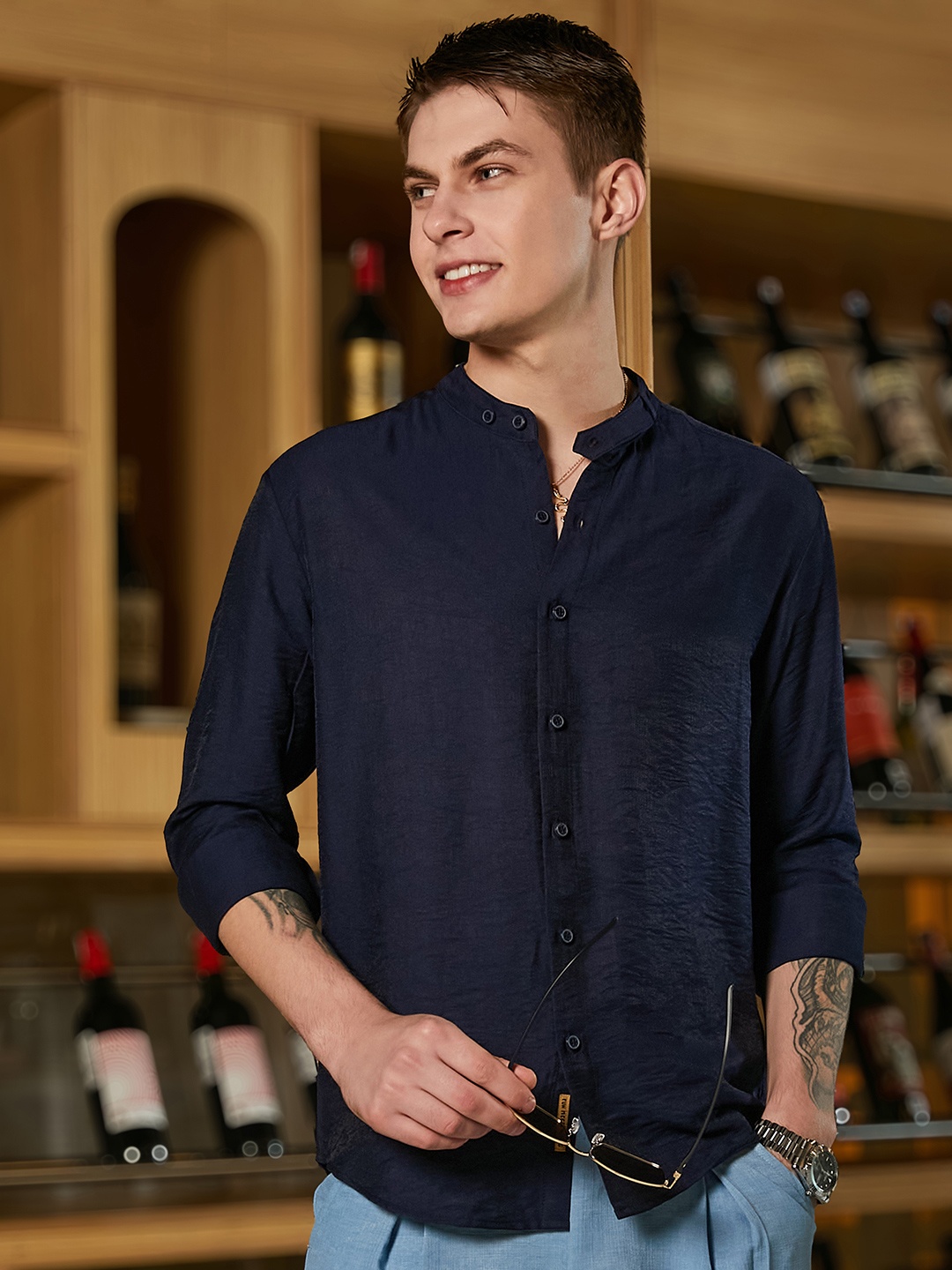 

Campus Sutra Men Comfort Fit Band Collar Textured Casual Shirt, Navy blue