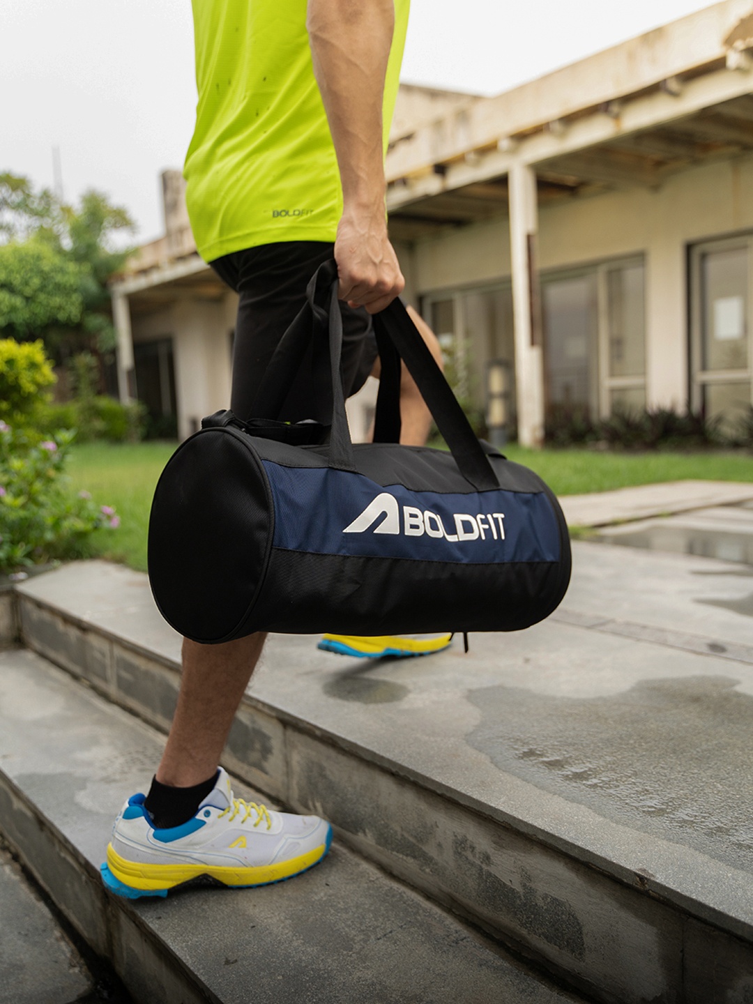 

BOLDFIT Printed Medium Sports or Gym Duffel Bag, Black