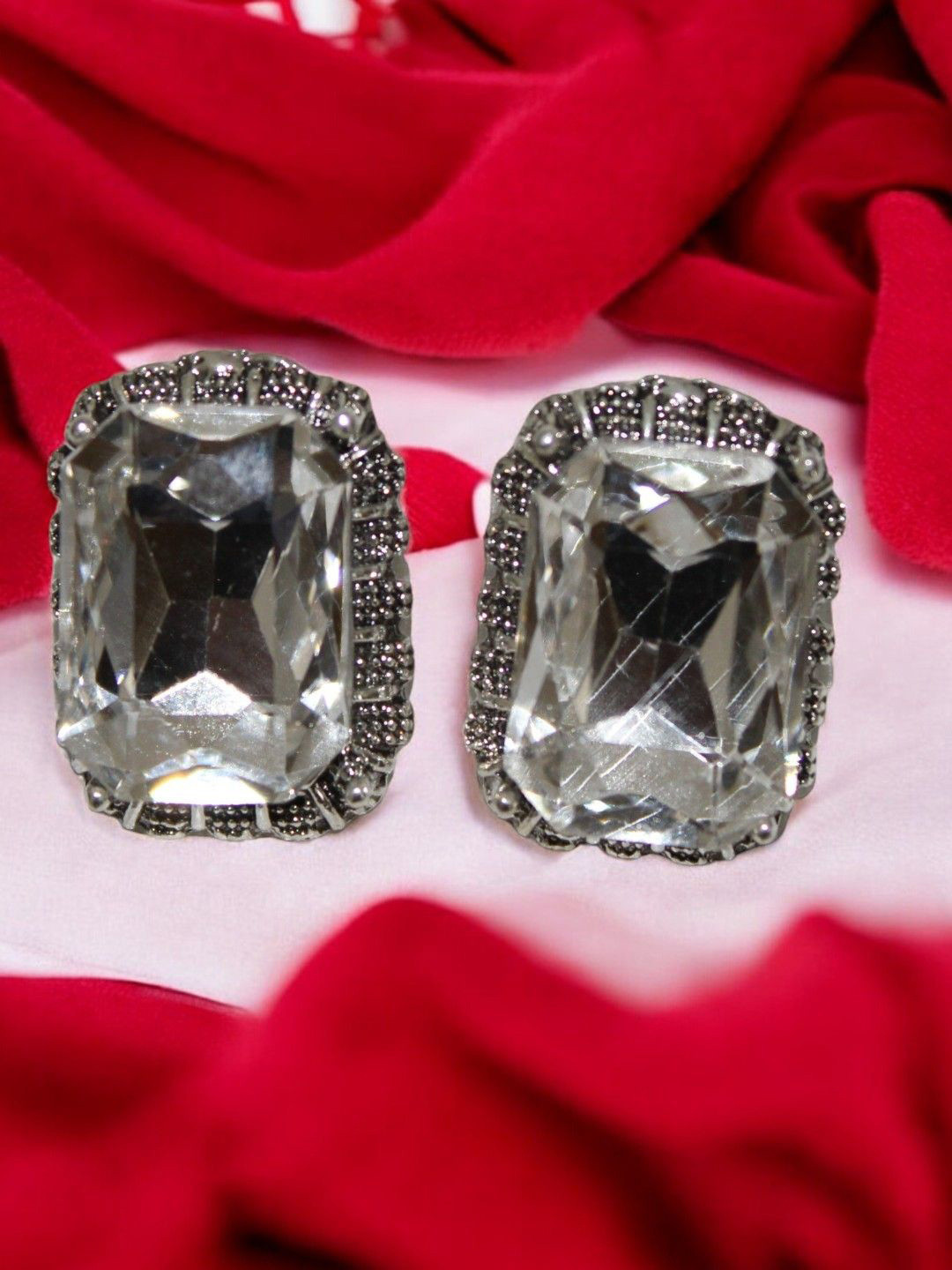 

Jolly Faces Contemporary Studs Earrings, Silver