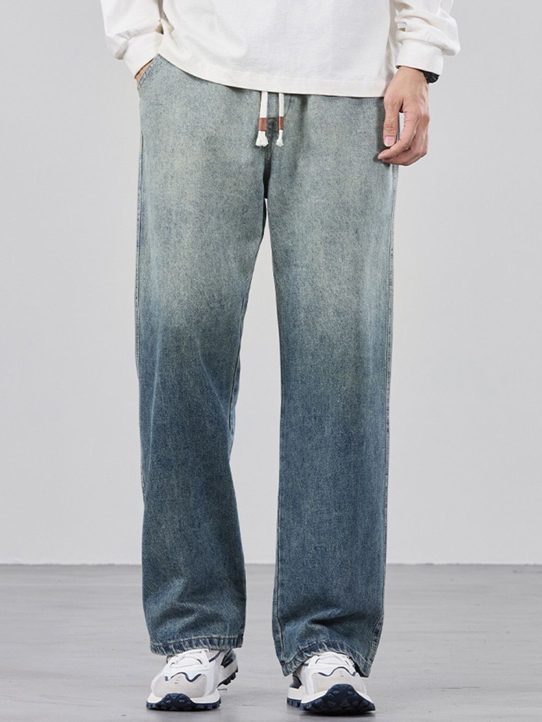 

StyleCast Men Straight Fit Light Fade Jeans, Blue