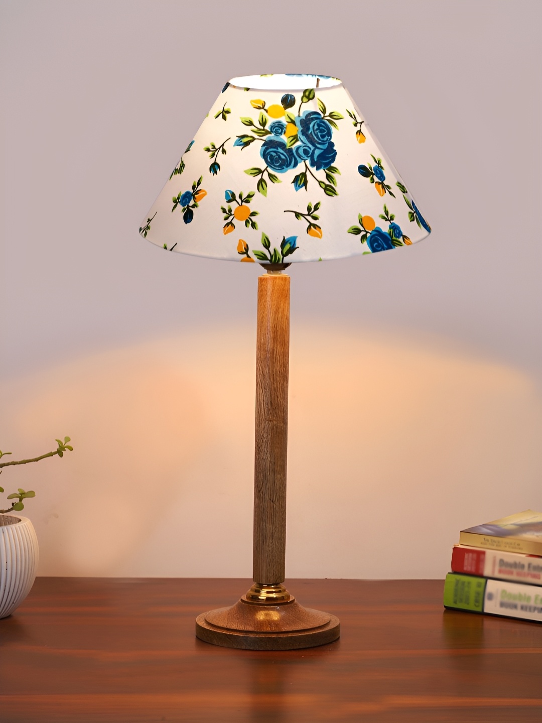 

Aura White Printed Wood Traditional Abstract Shaped Table Lamp