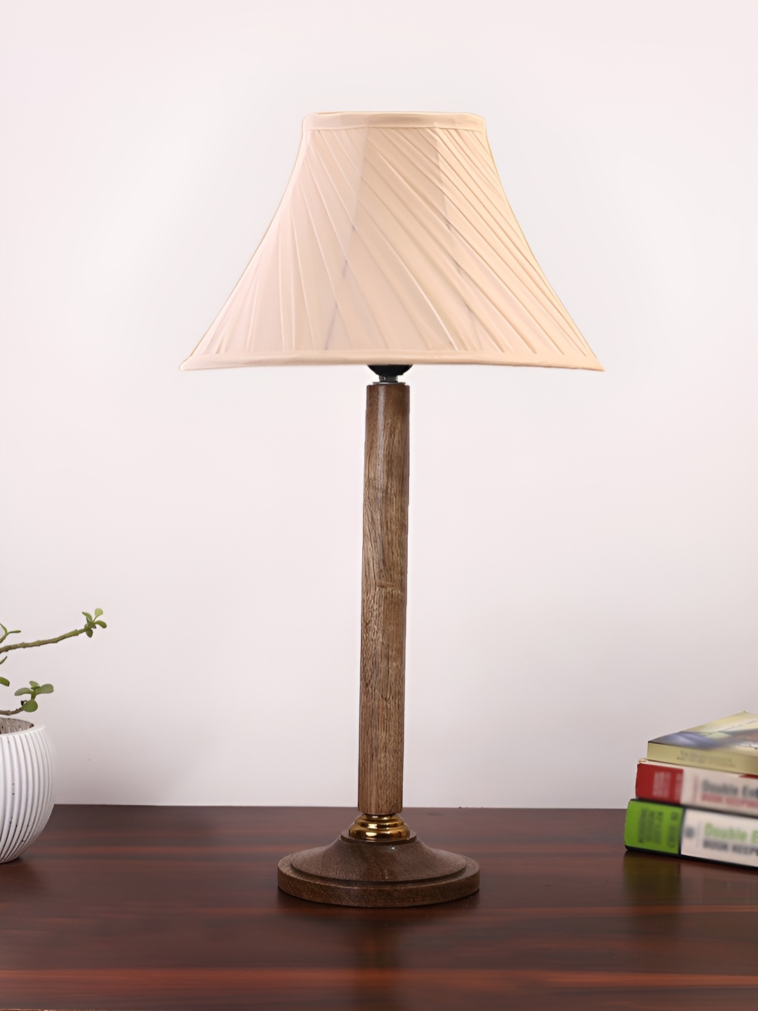 

Aura Off White Wood Traditional Abstract Shaped Table Lamp