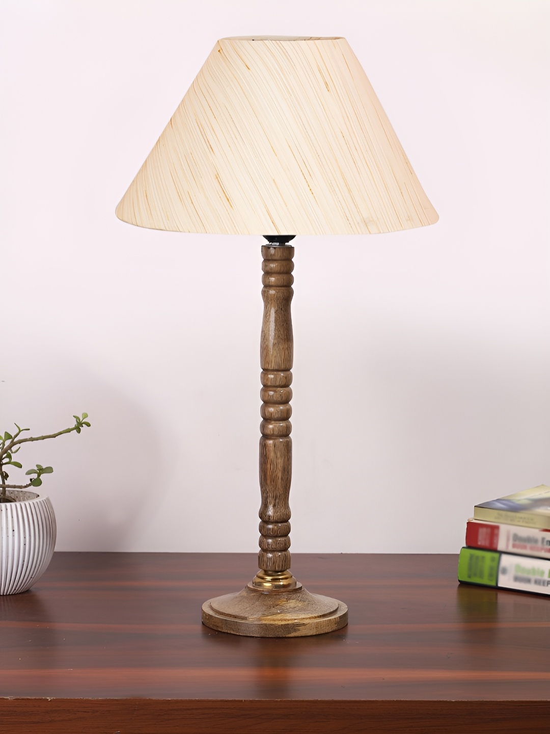 

Aura Off White Wood Traditional Abstract Shaped Table Lamp