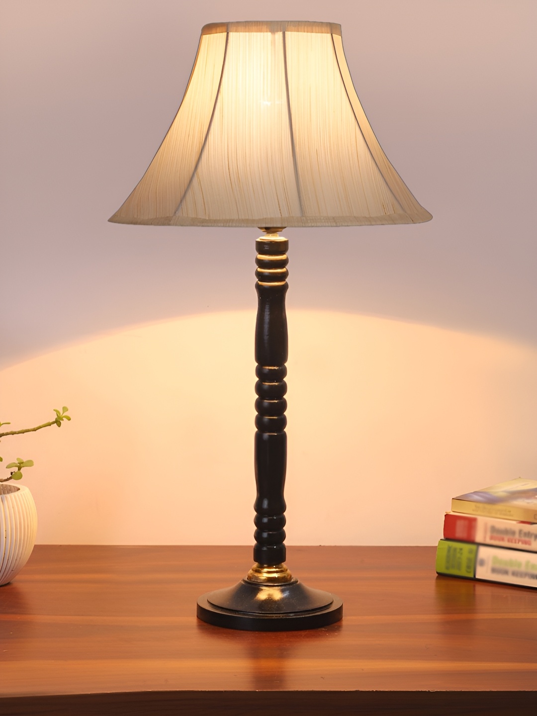 

Aura Off White Wood Traditional Abstract Shaped Table Lamp