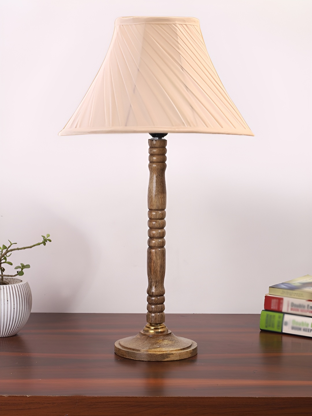 

Aura Off White Wood Traditional Abstract Shaped Table Lamp