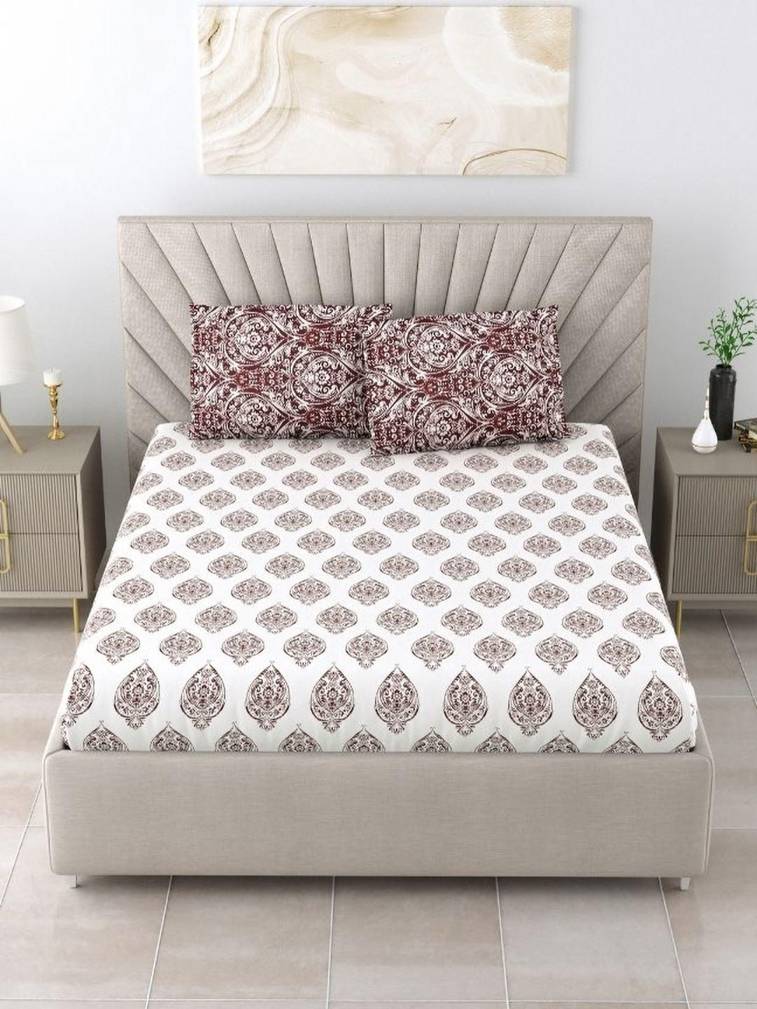 

Aura Brown & White Floral 180 TC King Bedsheet with 2 Pillow Covers