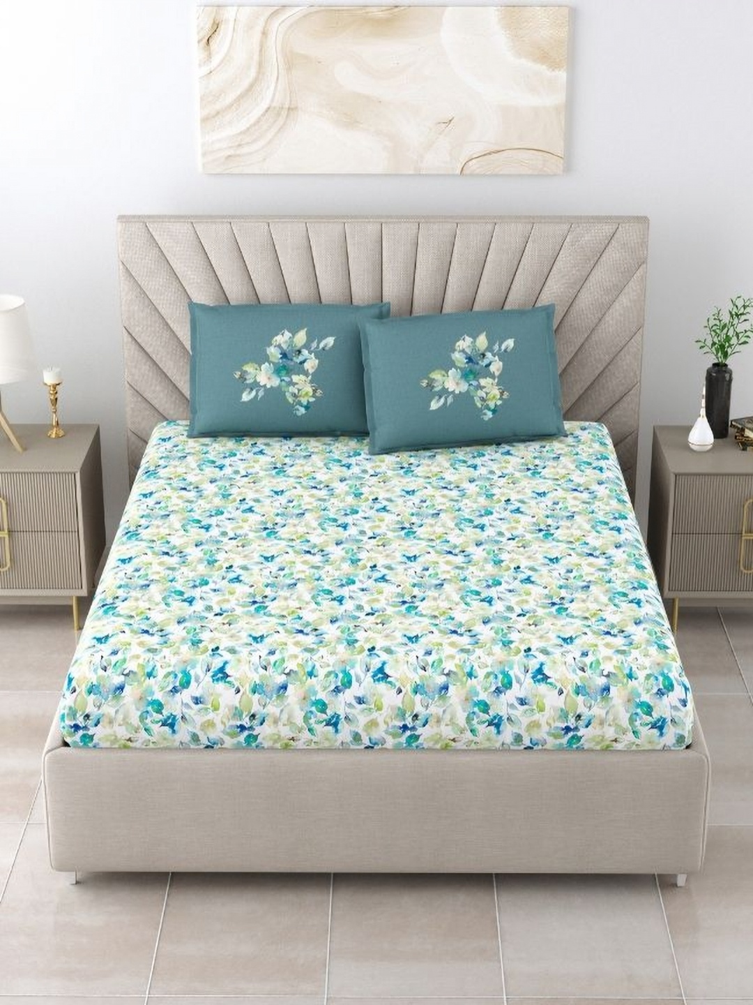 

Aura Blue & White Floral 180 TC King Bedsheet with 2 Pillow Covers