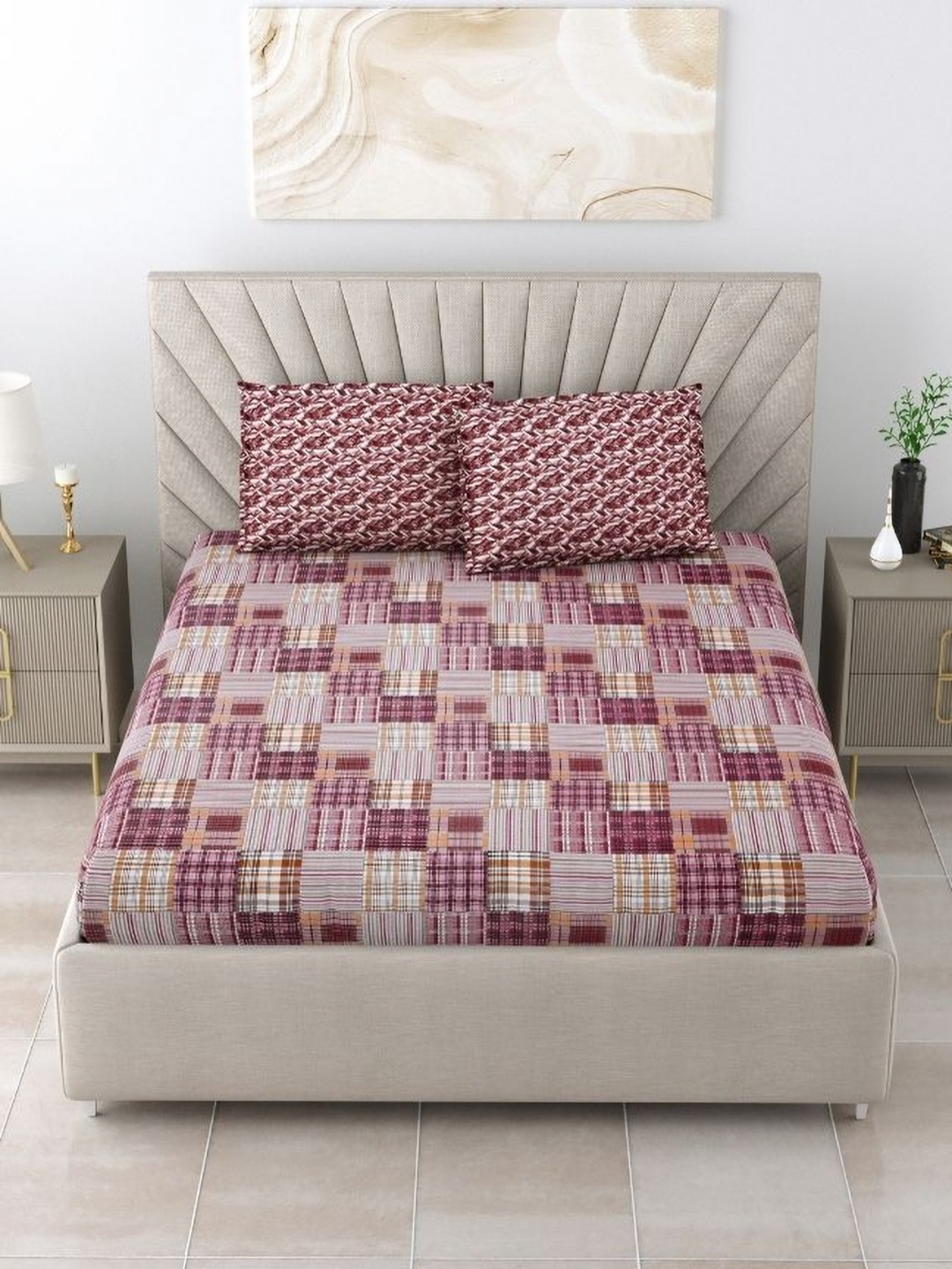 

Aura Pink & Beige 180 TC King Bedsheet with 2 Pillow Covers
