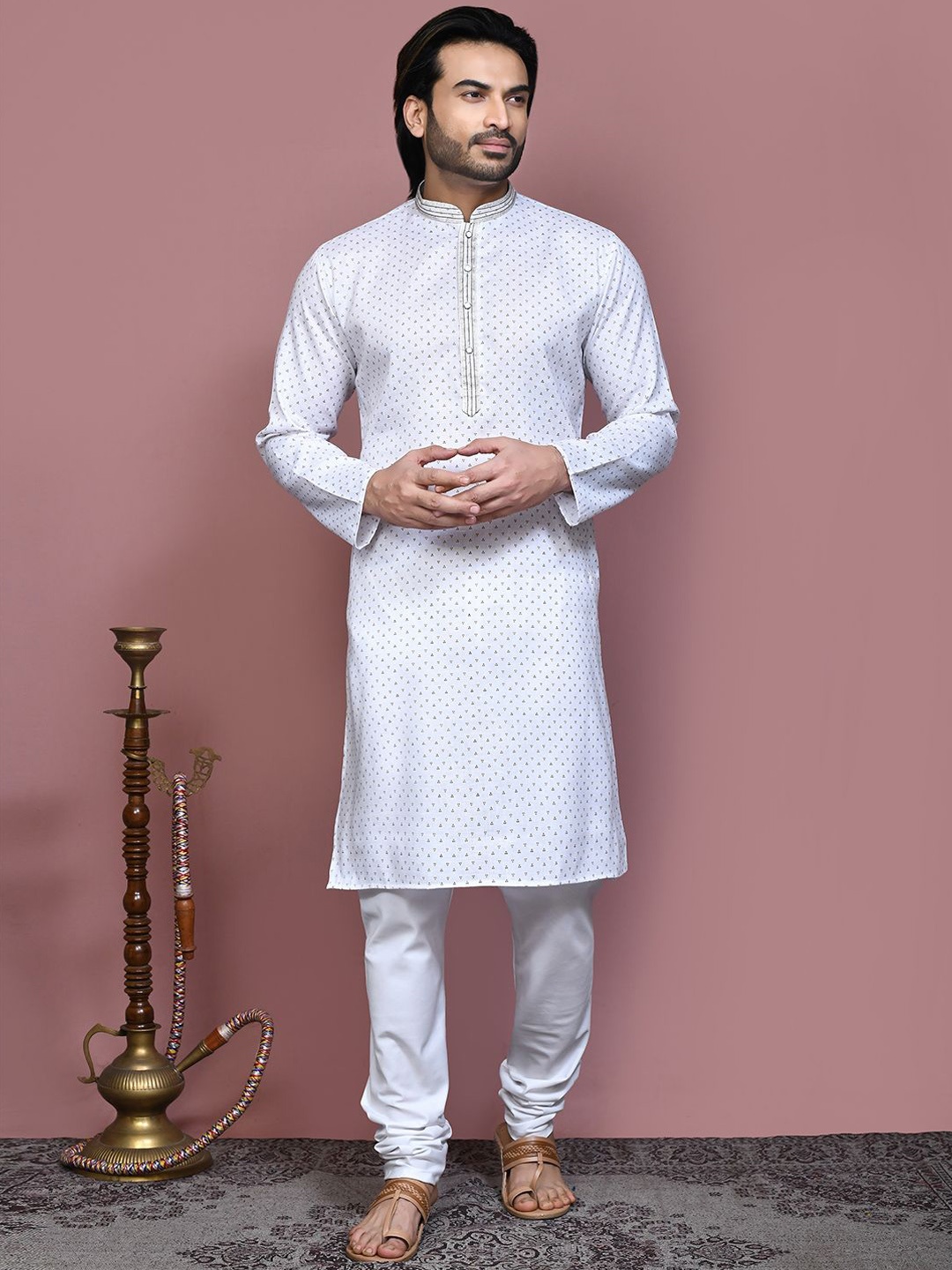 

RANAK Men Geometric Chikankari Kurta, Brown