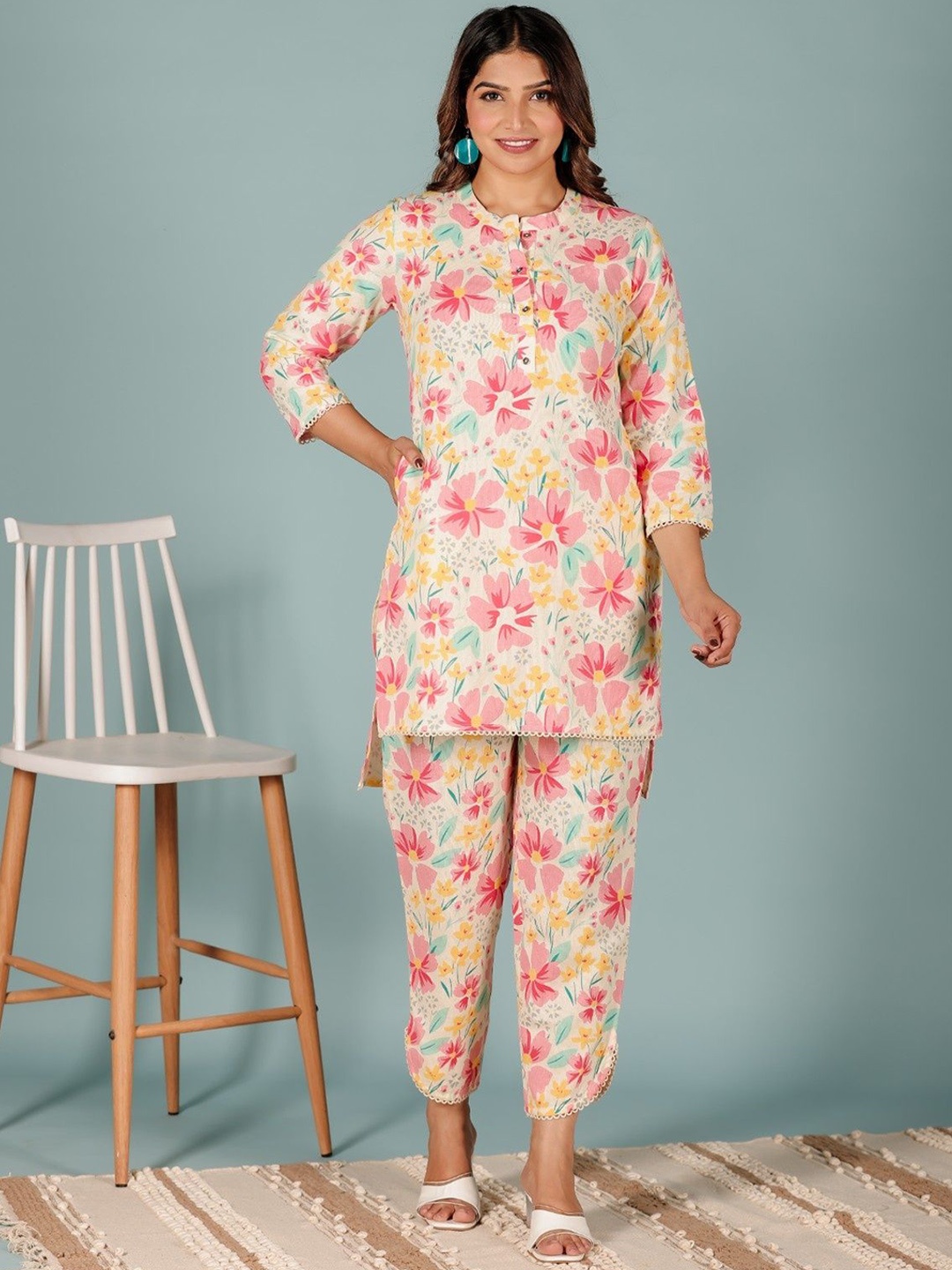 

Aramya Floral Printed Pure Cotton Bnad Collar Kurta With Trouser, Cream