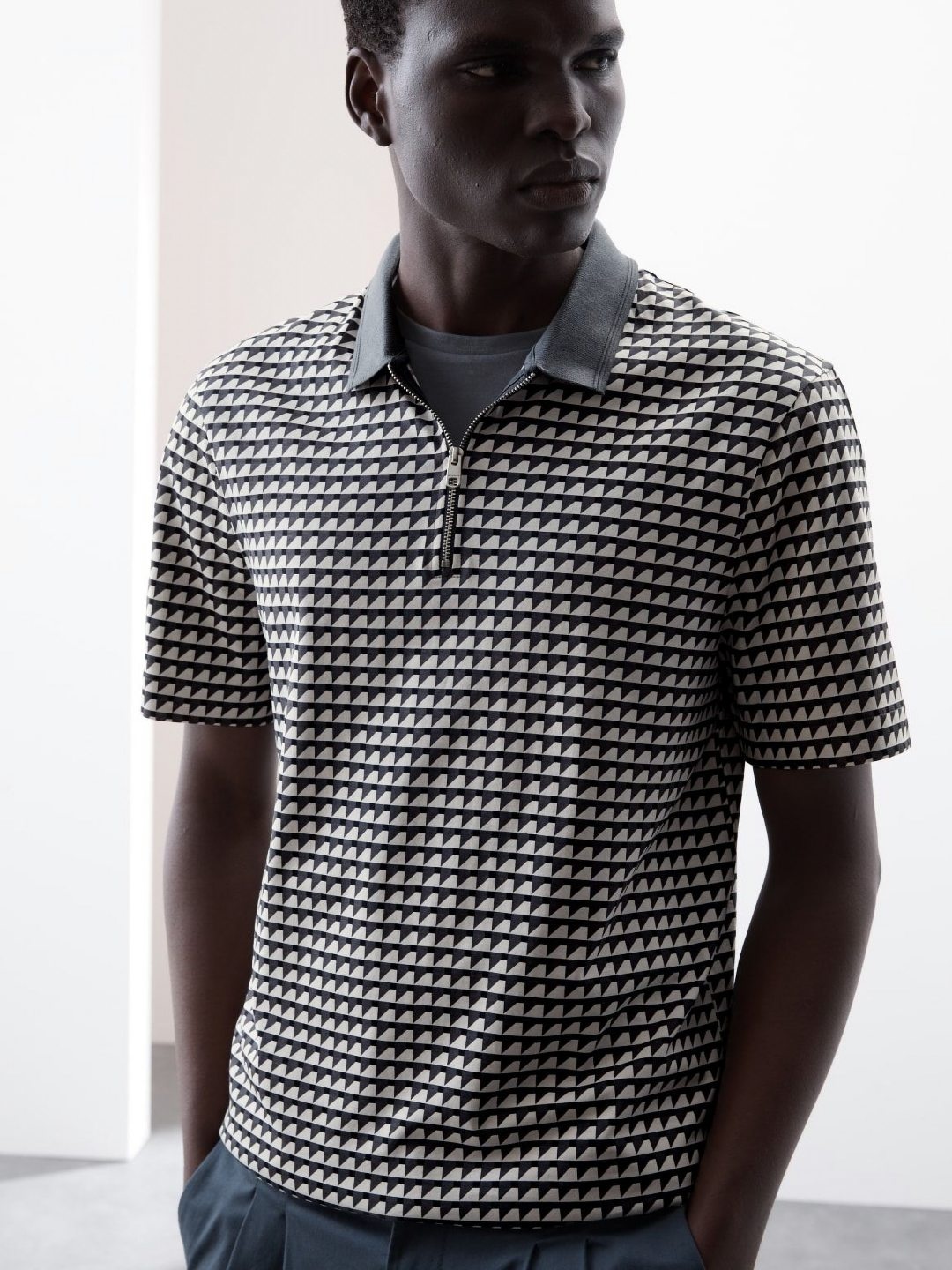 

Marks & Spencer Men Geometric Printed Pure Cotton T-shirt, Grey