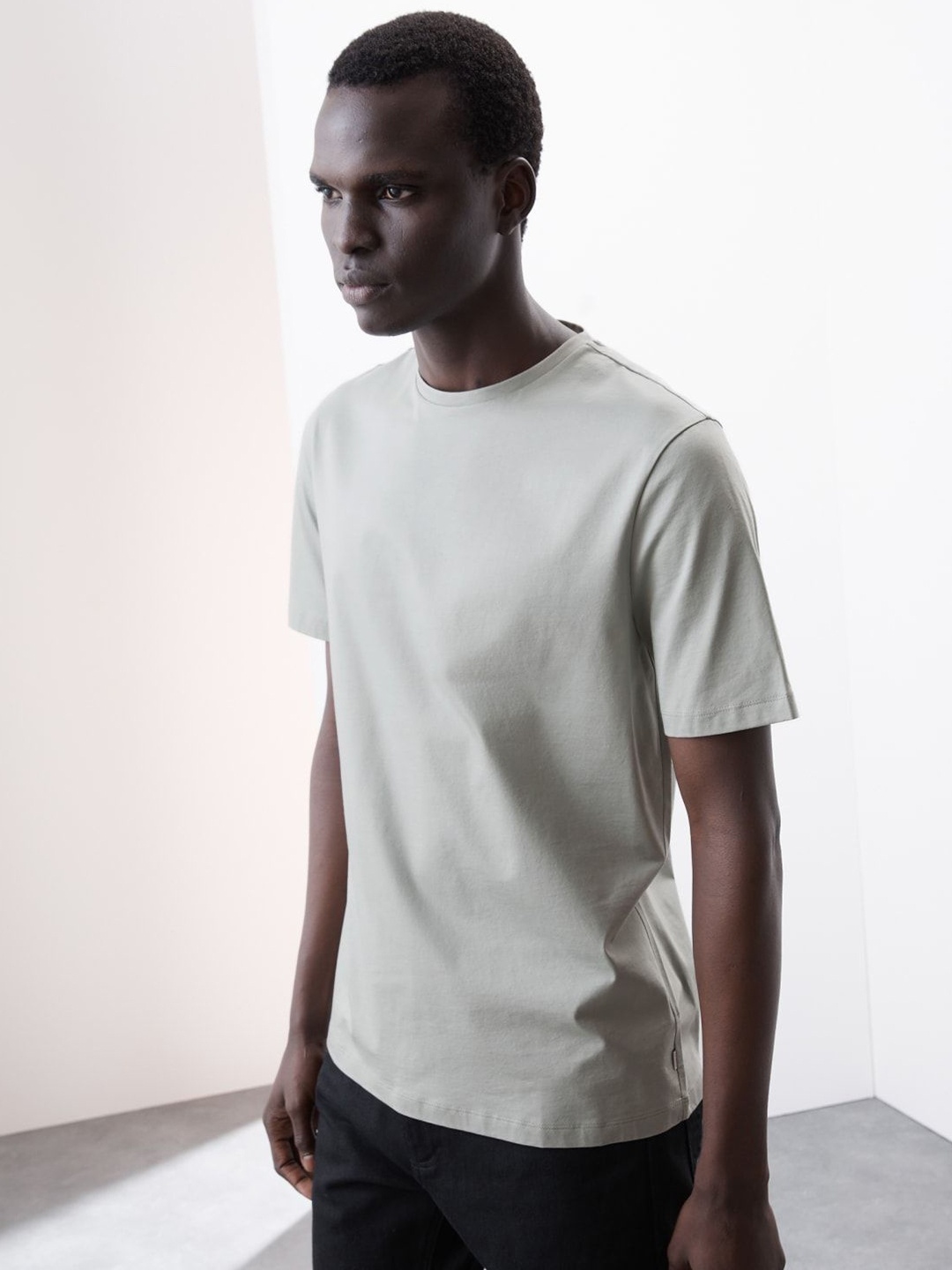 

Marks & Spencer Men Solid Round Neck Cotton T-shirt, Grey