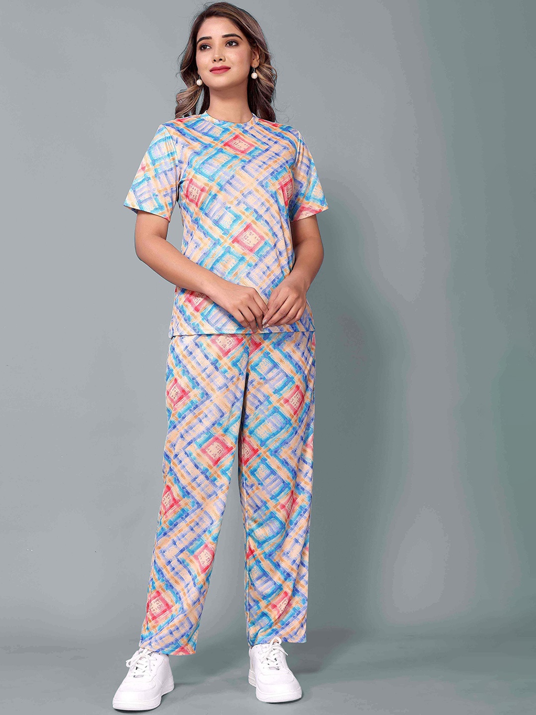 

Shriji fashion Printed Round Neck Top With Trouser, White