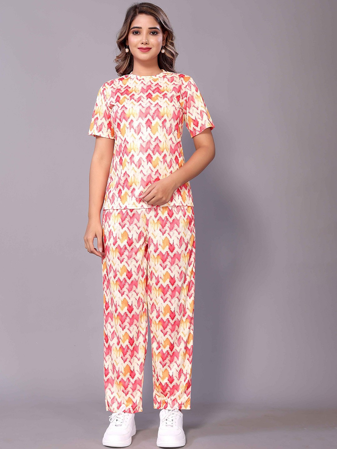 

Shriji fashion Printed Round Neck Top With Trouser, Pink