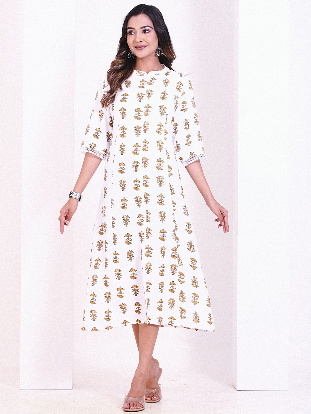 

Intizer Floral Printed Notch Neck A-Line Kurta, White