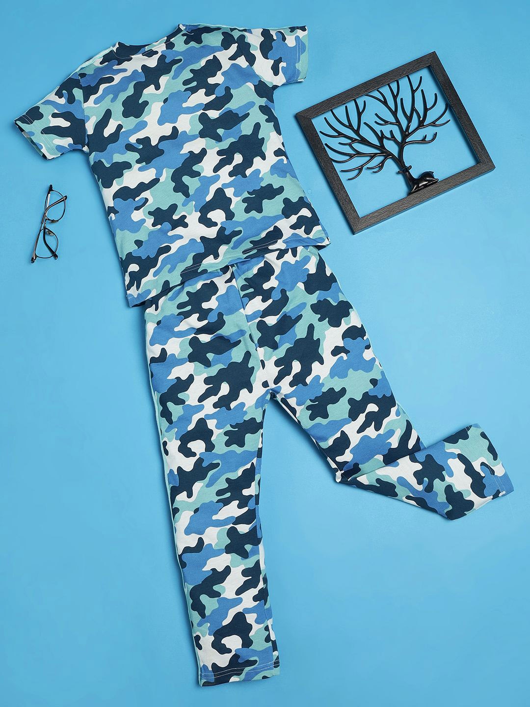 

RAINE AND JAINE Boys Printed Night suit, Blue