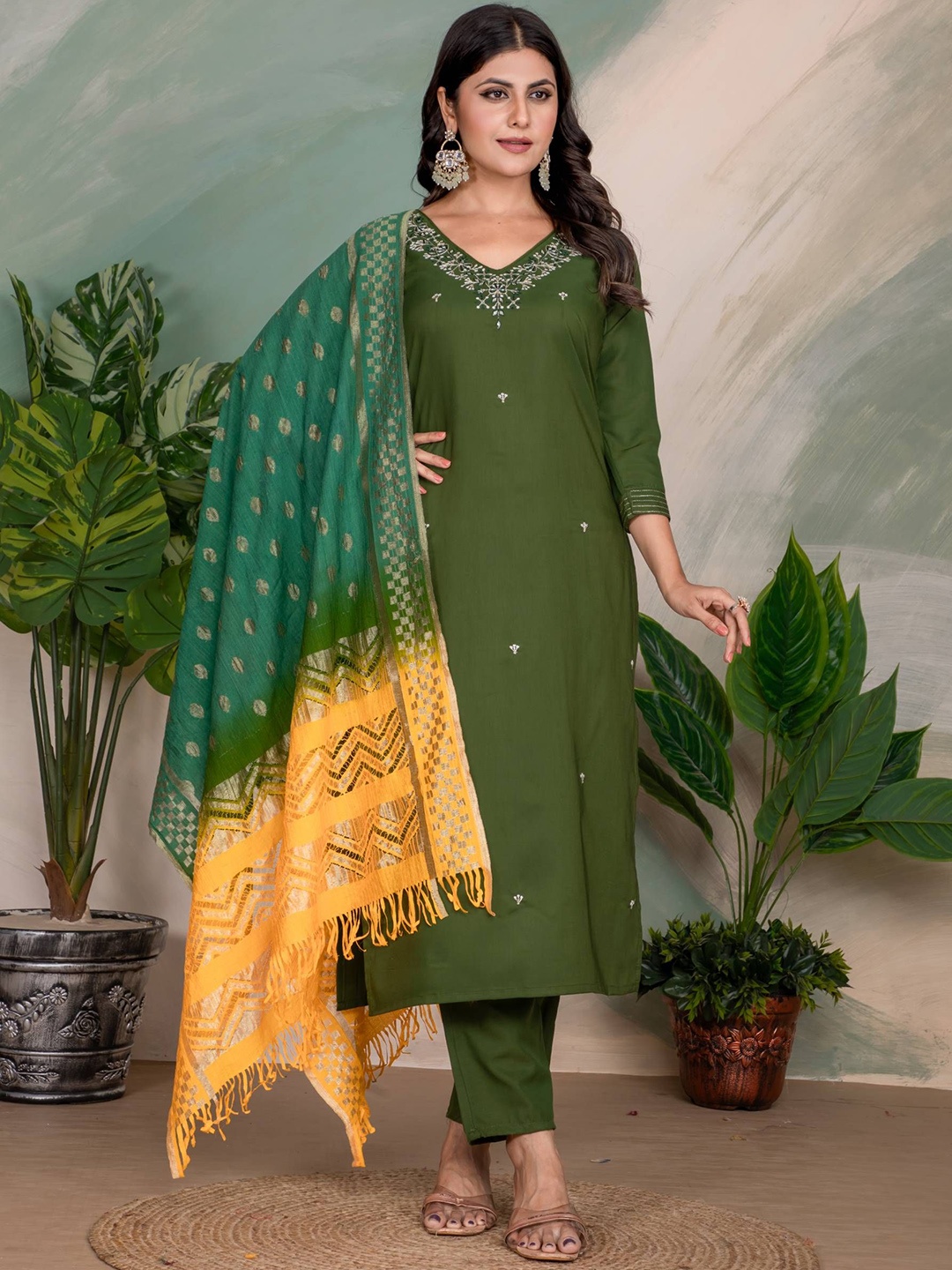

HI FI NX Floral Embroidered V-Neck Pure Silk Kurta With Trousers & Dupatta, Green