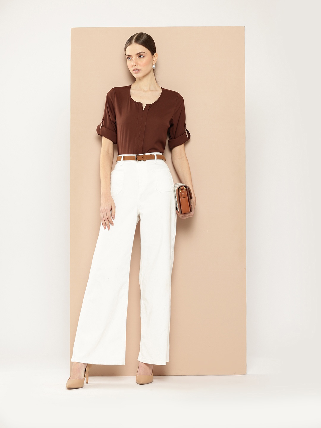 

her by invictus Solid Roll-Up Sleeves Top with Pleat Details, Coffee brown