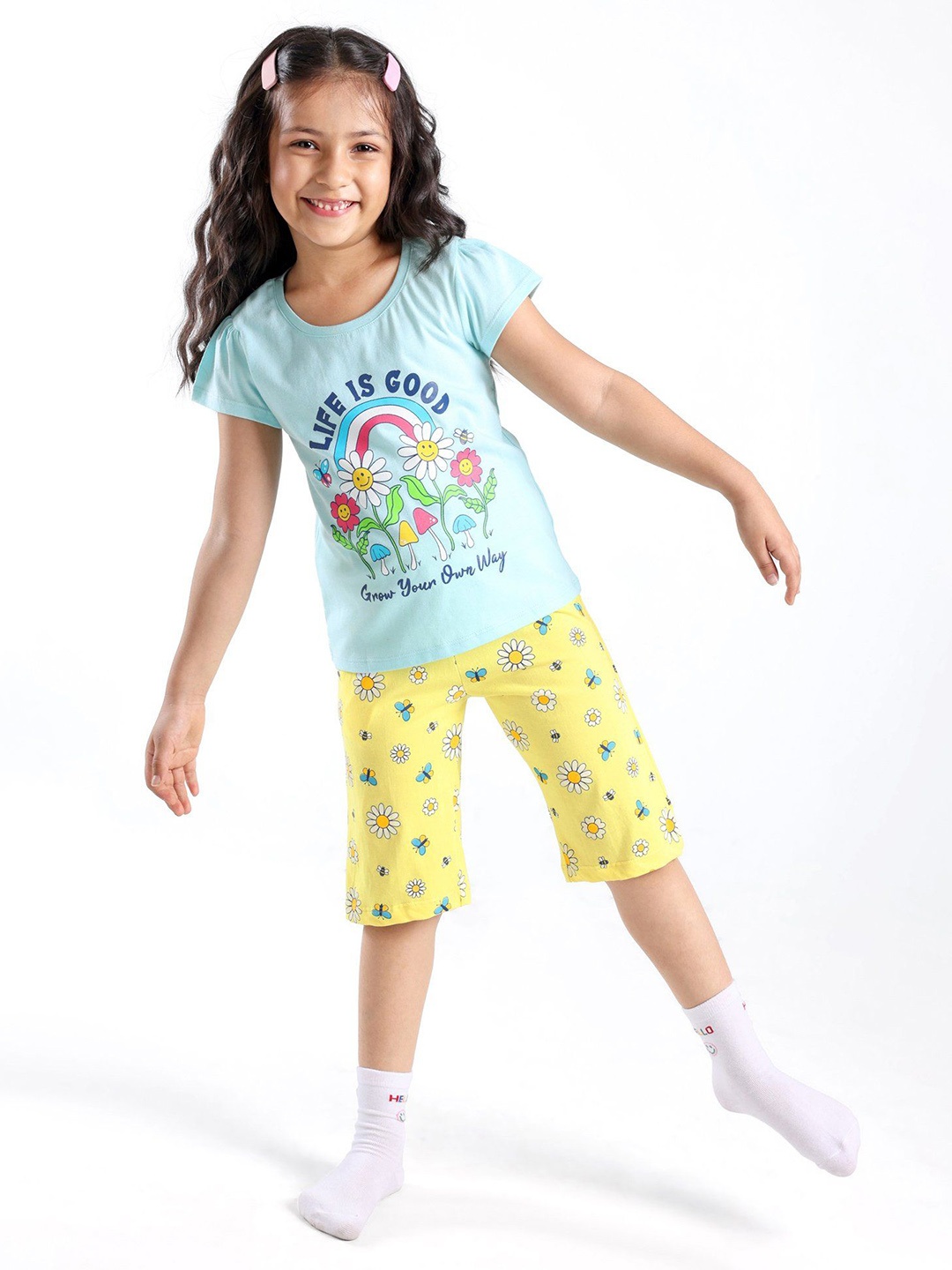 

Honeyhap Girls Printed Night suit, Yellow