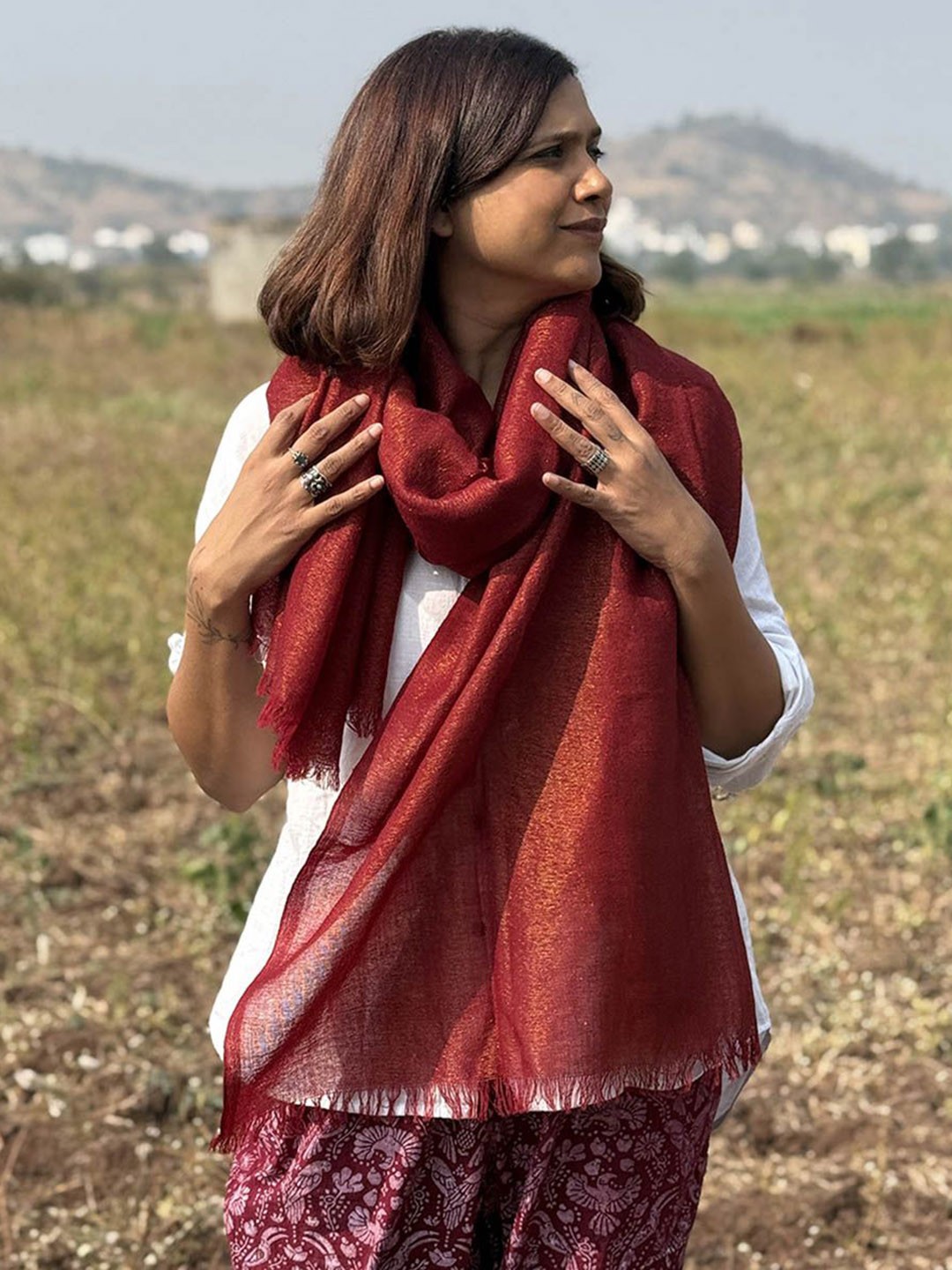 

Chidiyaa Sardi Ki Dhoop Mulled Magic Pure Wool Zari Shawl, Maroon