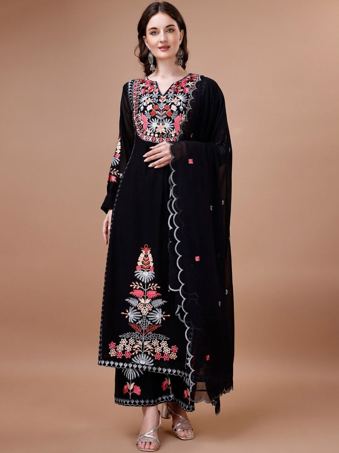 

Siya Fashion Women Floral Embroidered Regular Thread Work Kurta with Trousers & With Dupatta, Black