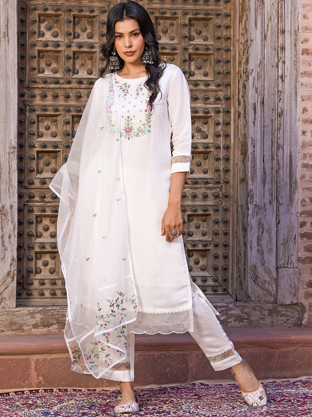 

Siya Fashion Floral Embroidered Thread Work Straight Kurta With Trousers And Dupatta, White