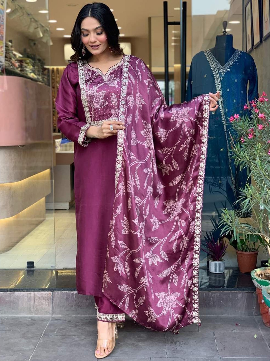 

Siya Fashion Yoke Design Notch Neck Straight Kurta with Trousers And Dupatta, Maroon