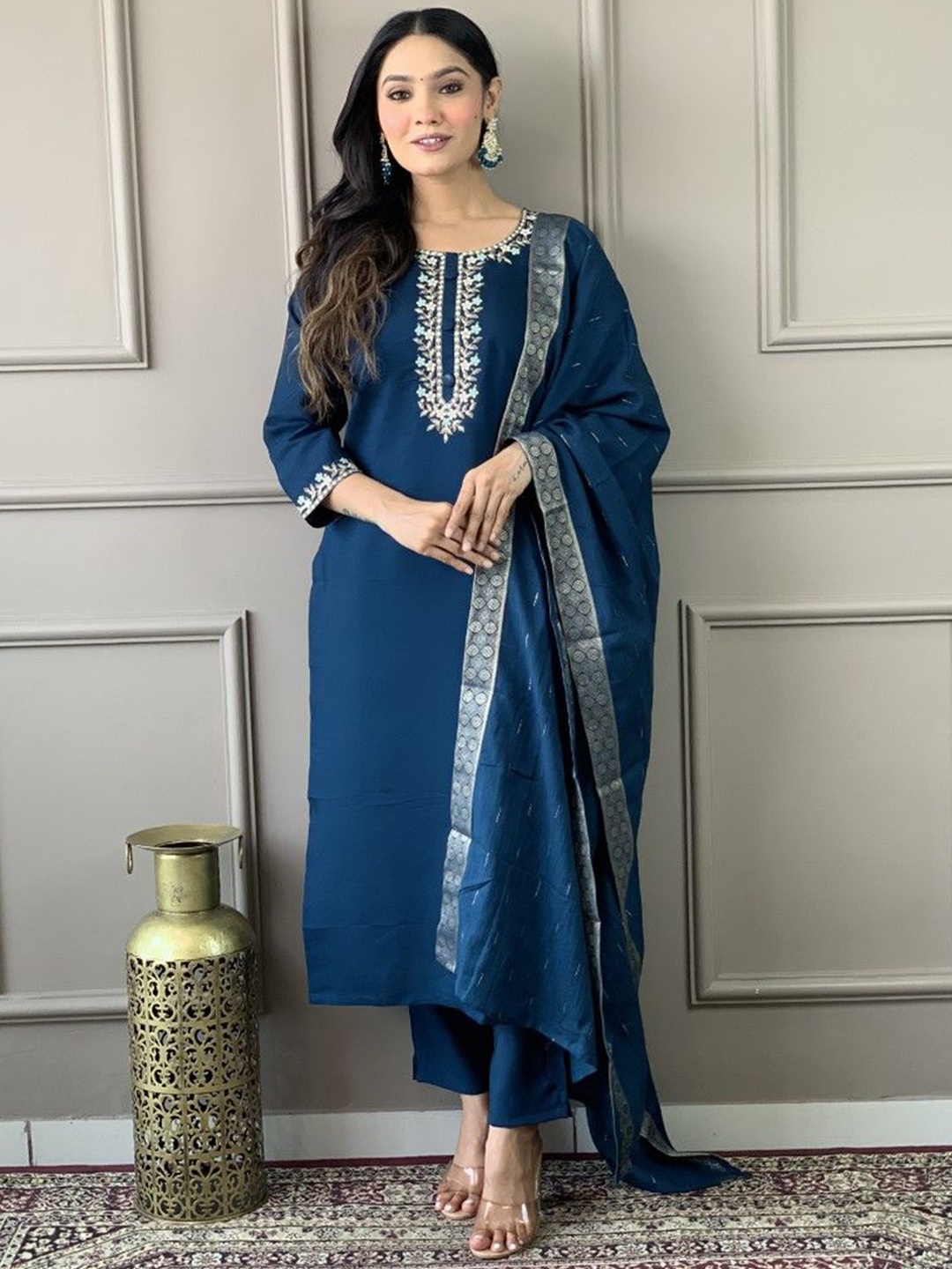 

Siya Fashion Thread Work Round Neck Straight Kurta with Trousers and Dupatta, Blue