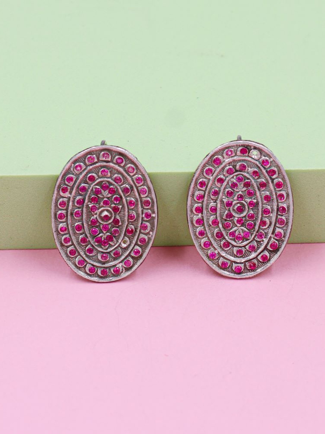 

SANGEETA BOOCHRA Silver-Plated Artificial Stones Studded Oval Studs