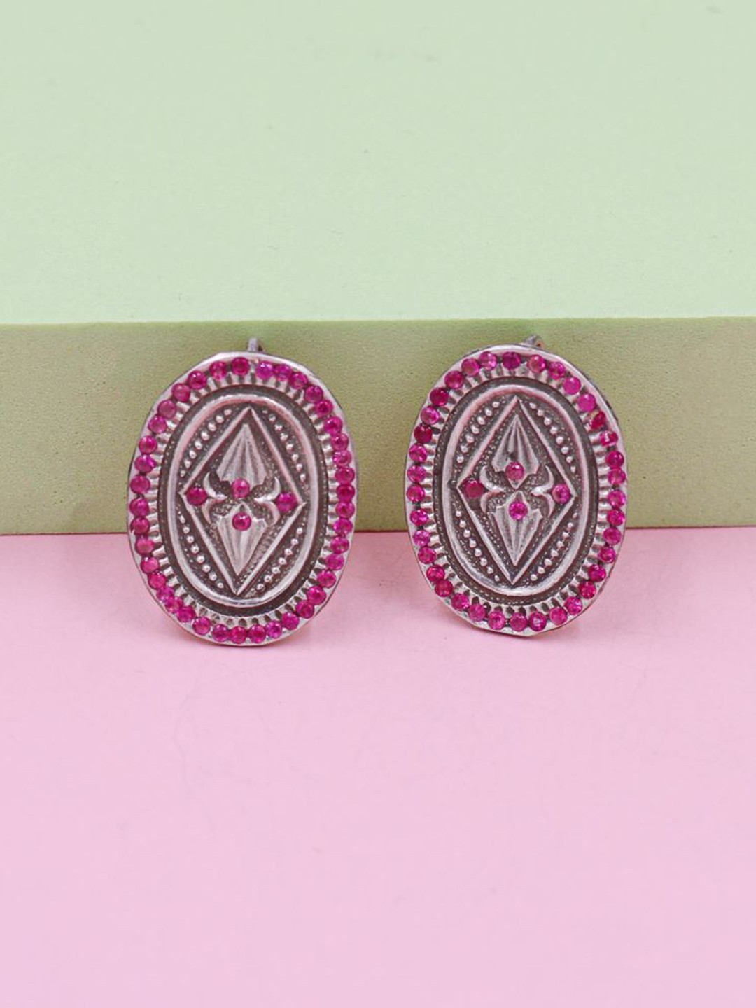 

SANGEETA BOOCHRA Silver-Plated Artificial Stones Studded Oval Studs