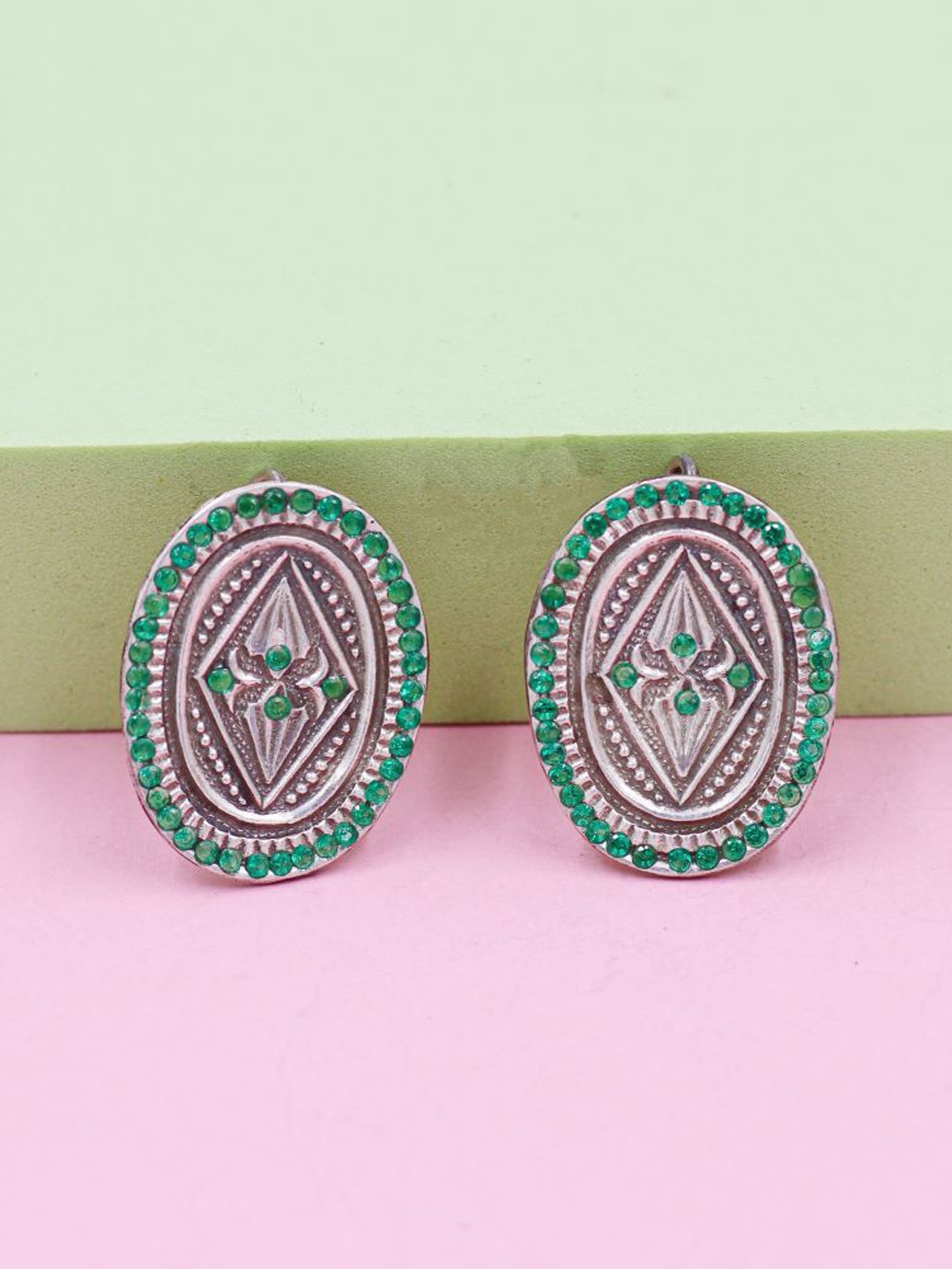 

SANGEETA BOOCHRA Silver-Plated Artificial Stones Studded Oval Studs