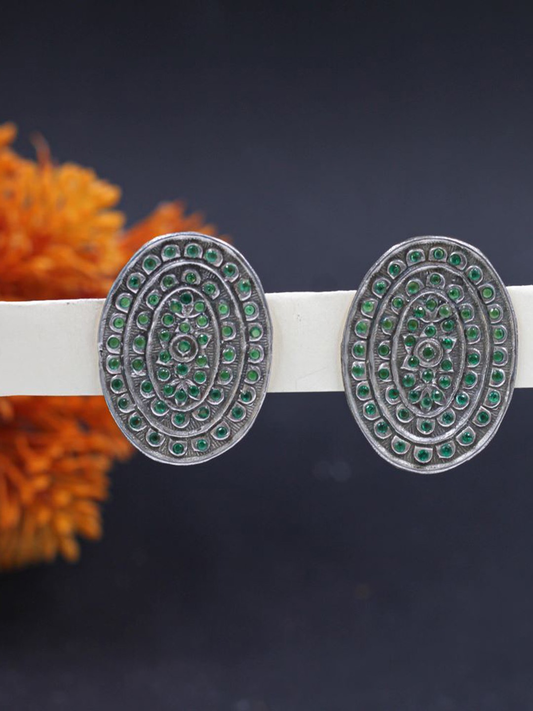 

SANGEETA BOOCHRA Silver-Plated Artificial Stones Studded Oval Studs