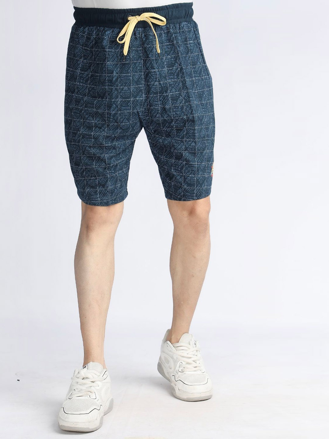 

FCKPLUS Men Striped Printed Shorts, Blue