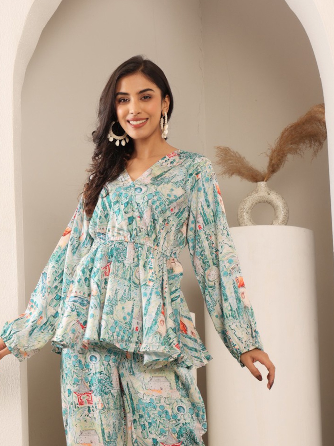 

Varanga Teal Printed V-Neck Puff Sleeves Tunic With Trouser