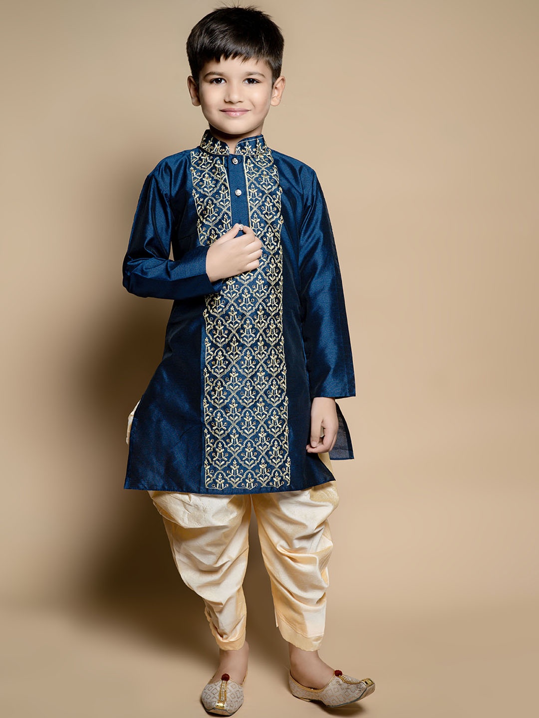 

Cae Ethnic Motifs Embroidered Thread Work Dupion Silk Kurta with Dhoti Pants, Navy blue