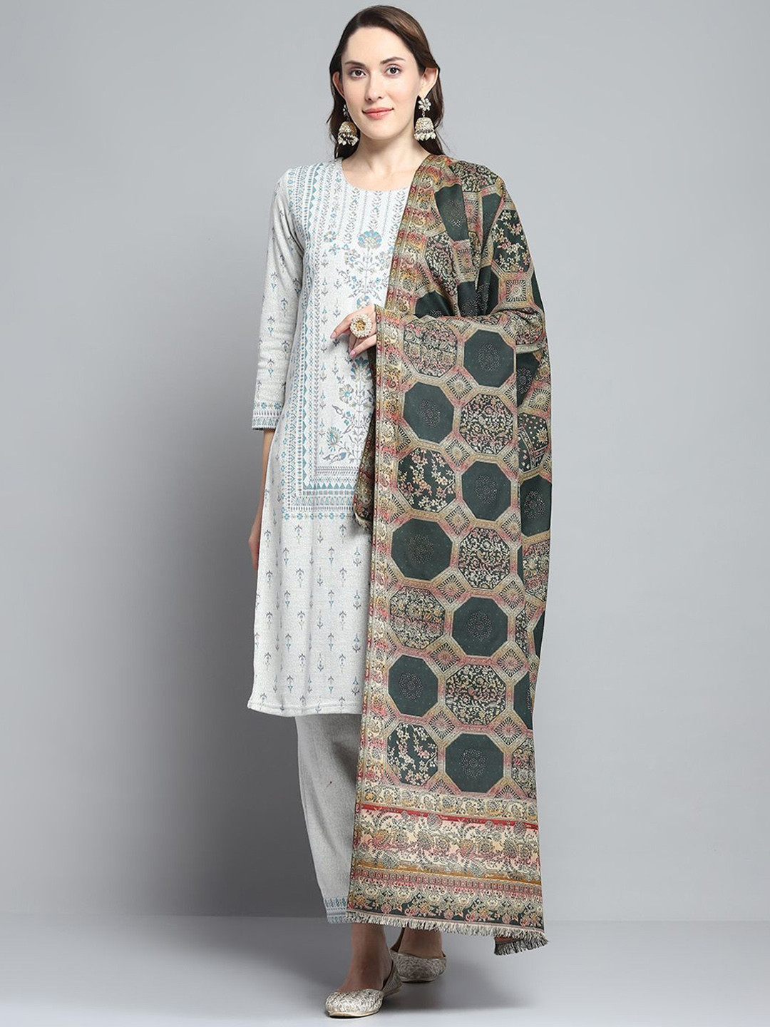 

Monte Carlo Geometric Woven Design Shawl, Green