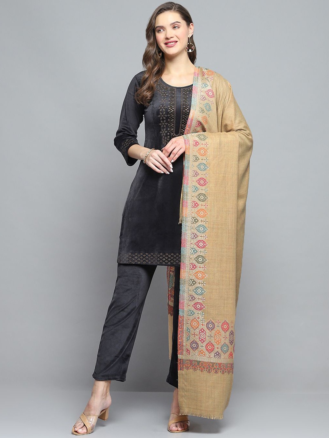 

Monte Carlo Floral Woven Design Shawl, Khaki
