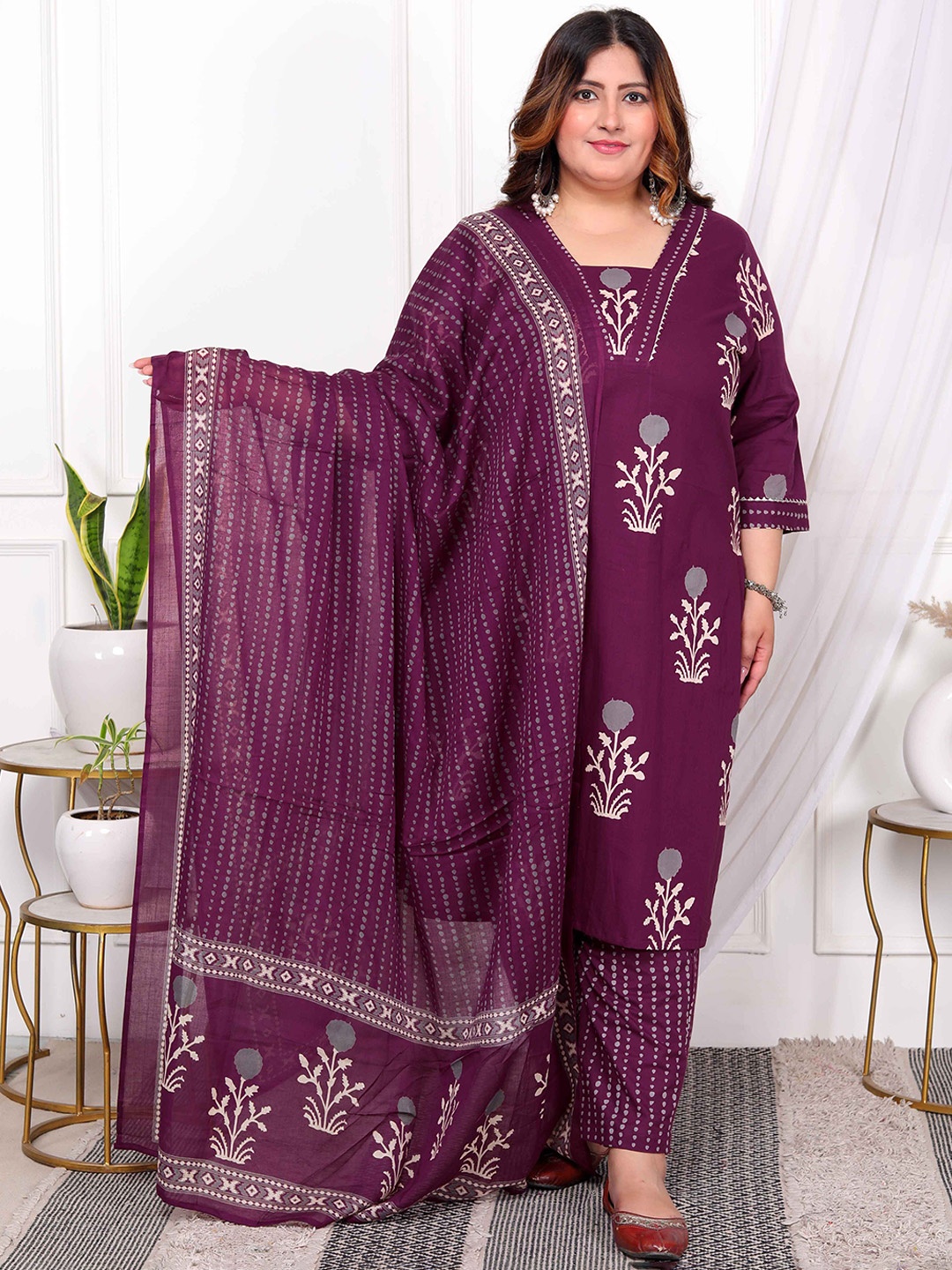 

MIRAVAN Plus Size Floral Printed Pure Cotton Straight Kurta With Trouser And Dupatta, Purple