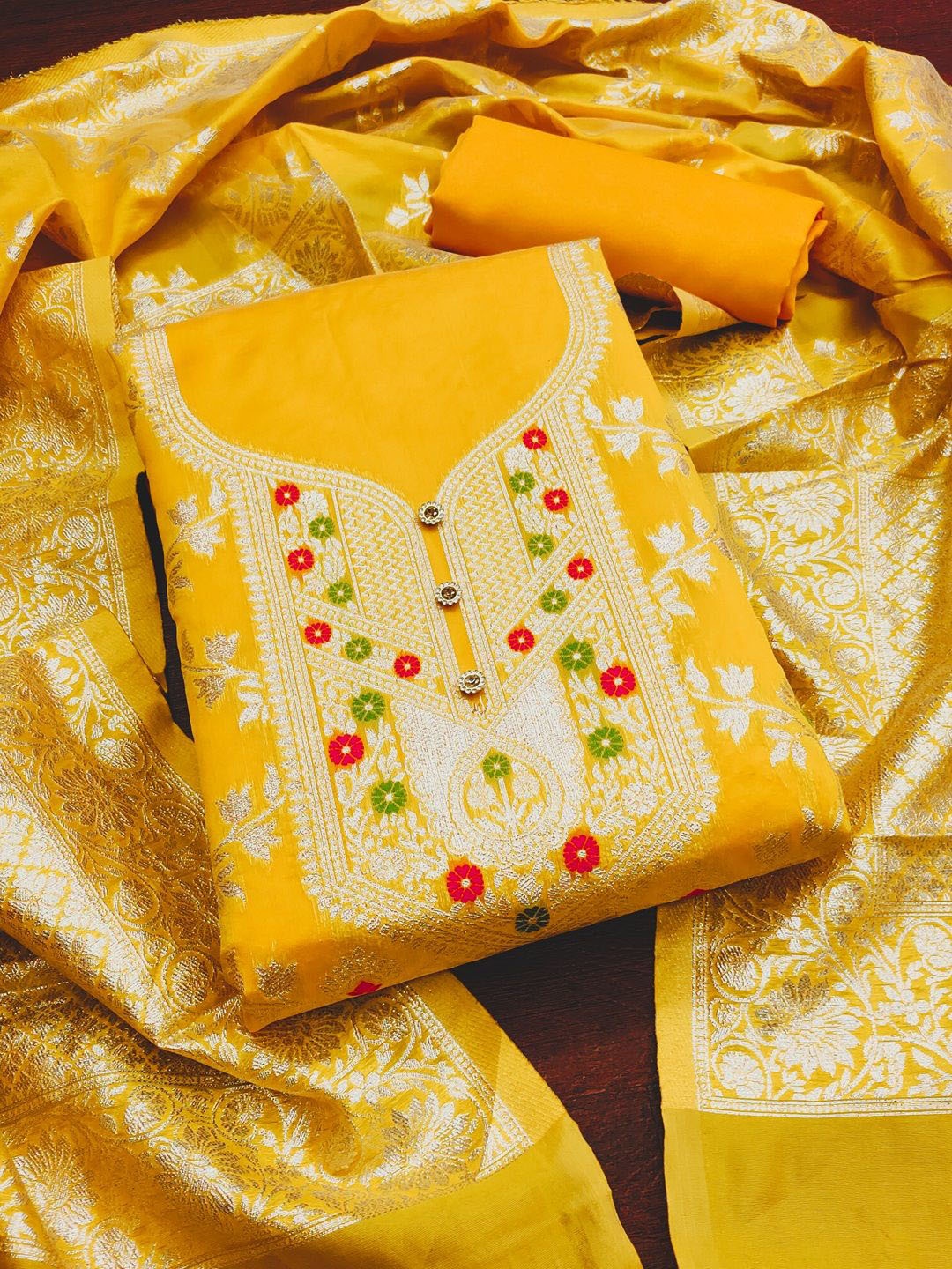 

Mayta Fashion Floral Woven Design Zari Work Banarasi Silk Unstitched Dress Material, Yellow