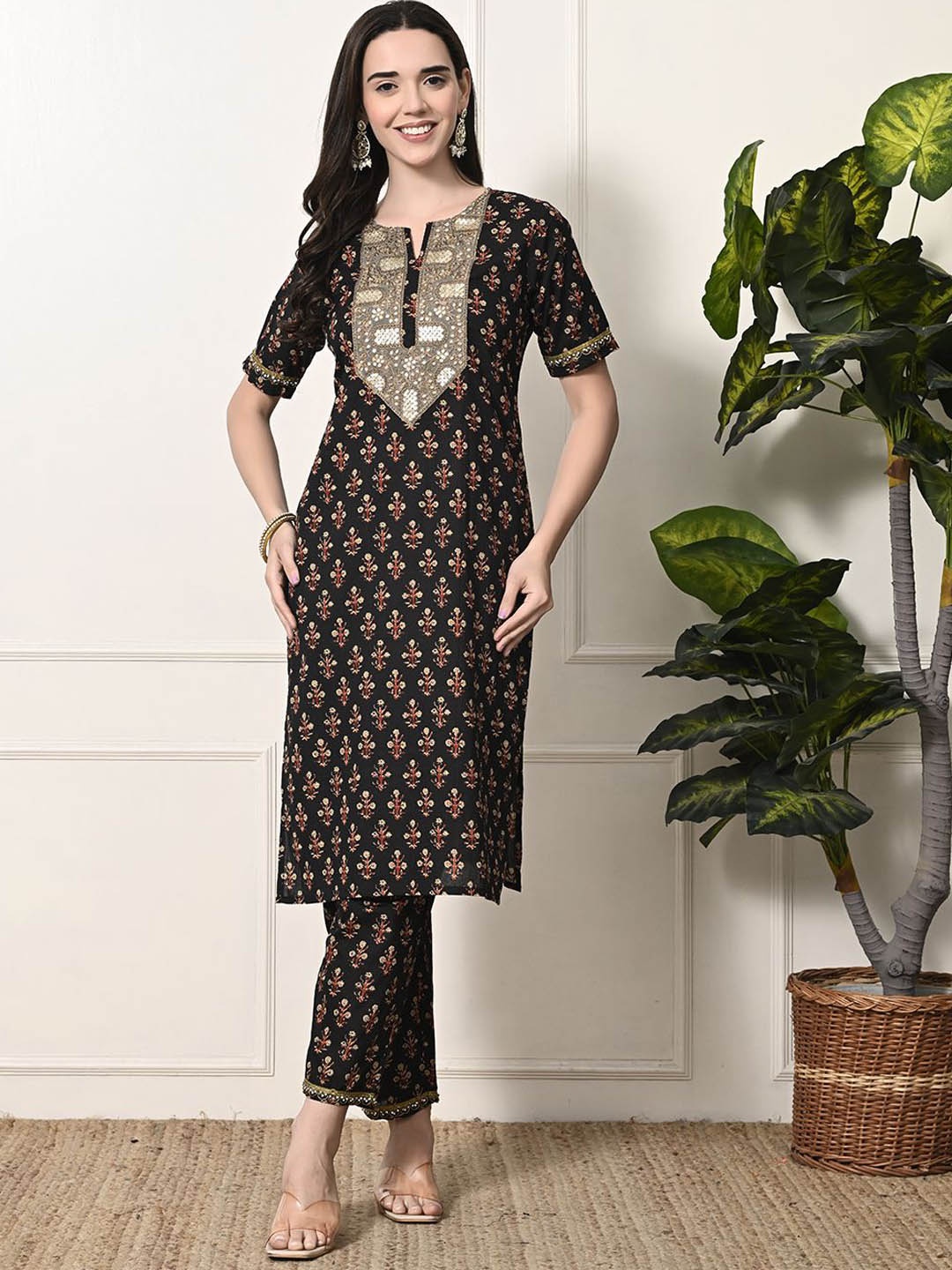 

HERE&NOW Floral Printed Notch Neck Pure Cotton Straight Kurta With Trouser, Black