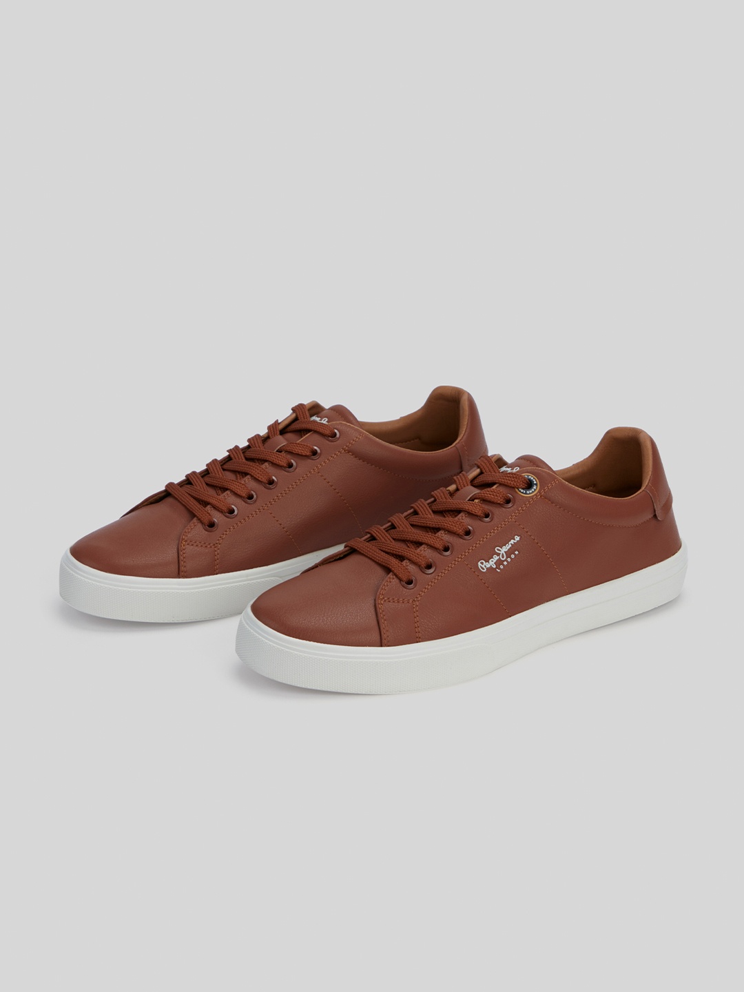 

Pepe Jeans Men Colourblocked PU Sneakers, Brown