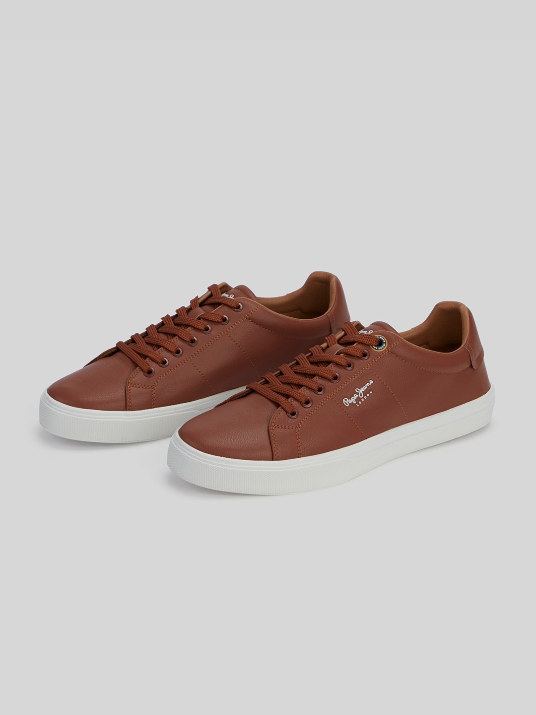 

Pepe Jeans Men Colourblocked PU Sneakers, Brown
