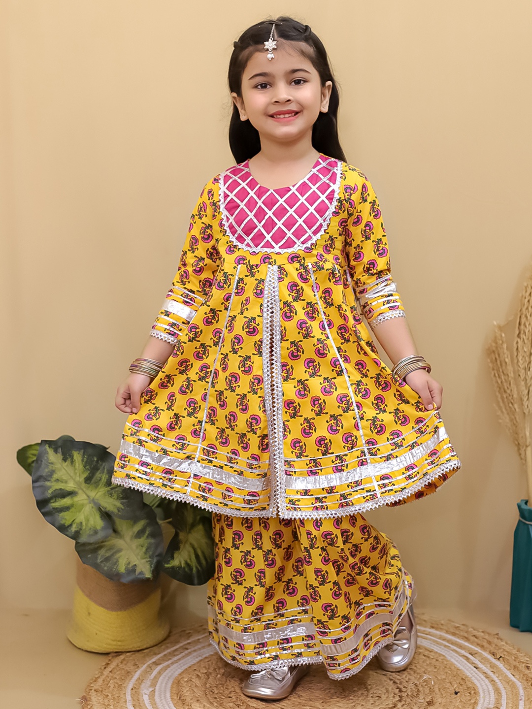 

Superminis Girls Floral Printed Gotta Patti Pure Cotton Anarkali Kurti with Sharara, Yellow