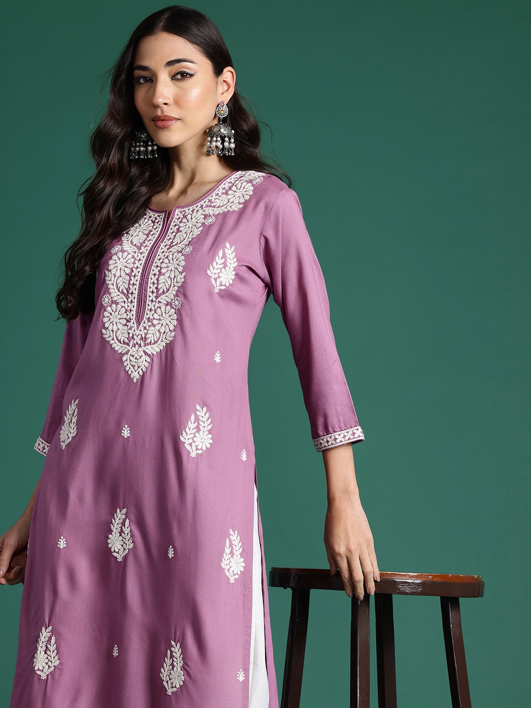 

Indo Era Ethnic Motifs Embroidered Thread Work Kurta, Lavender