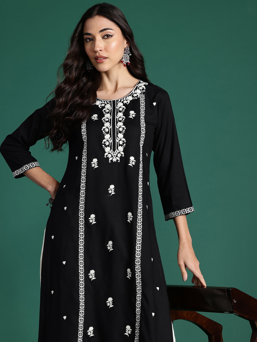 

Indo Era Ethnic Motifs Embroidered Thread Work Kurta, Black