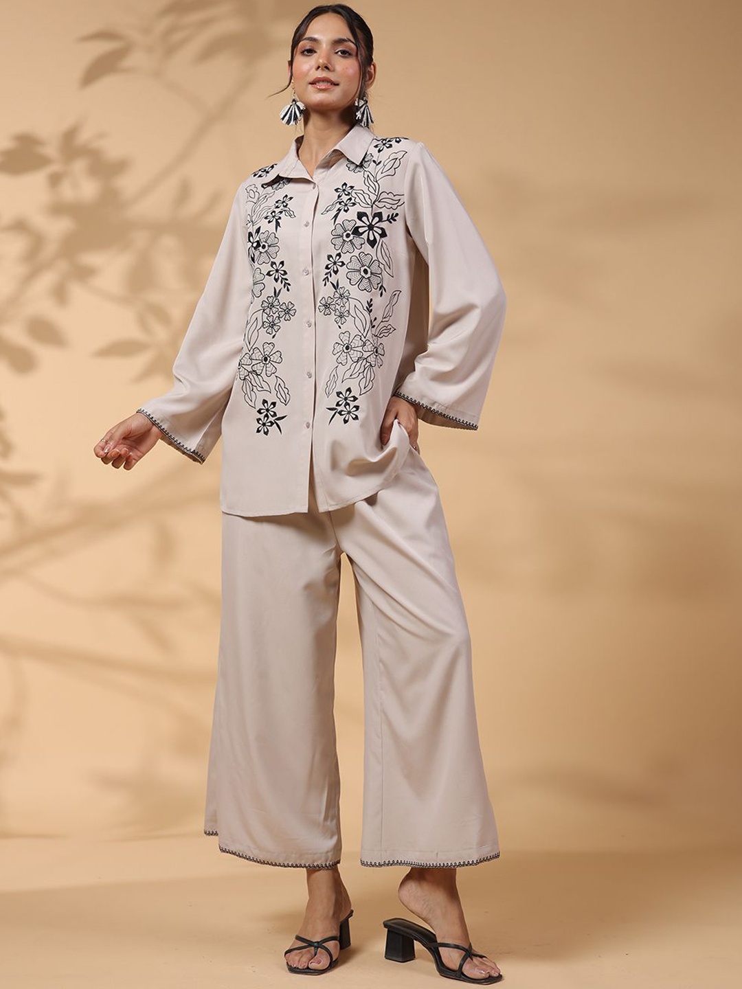 

STIL O STITCH Embroidered Long Sleeves Shirt With Trouser, Off white