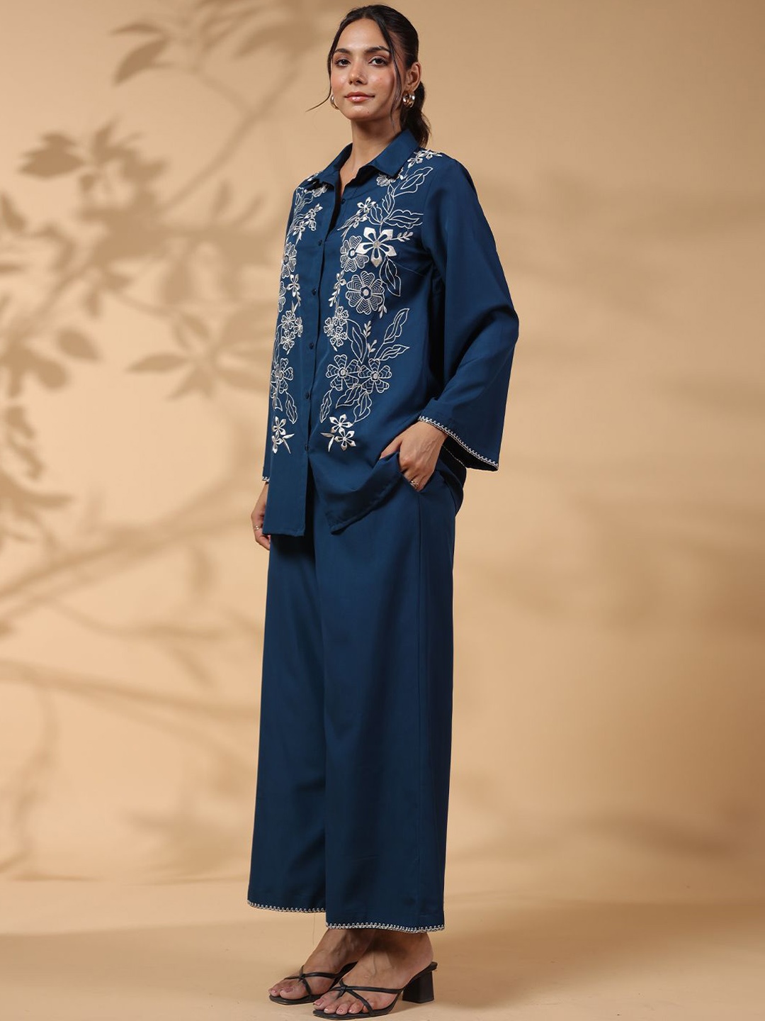 

STIL O STITCH Embroidered Long Sleeves Shirt With Trouser, Blue