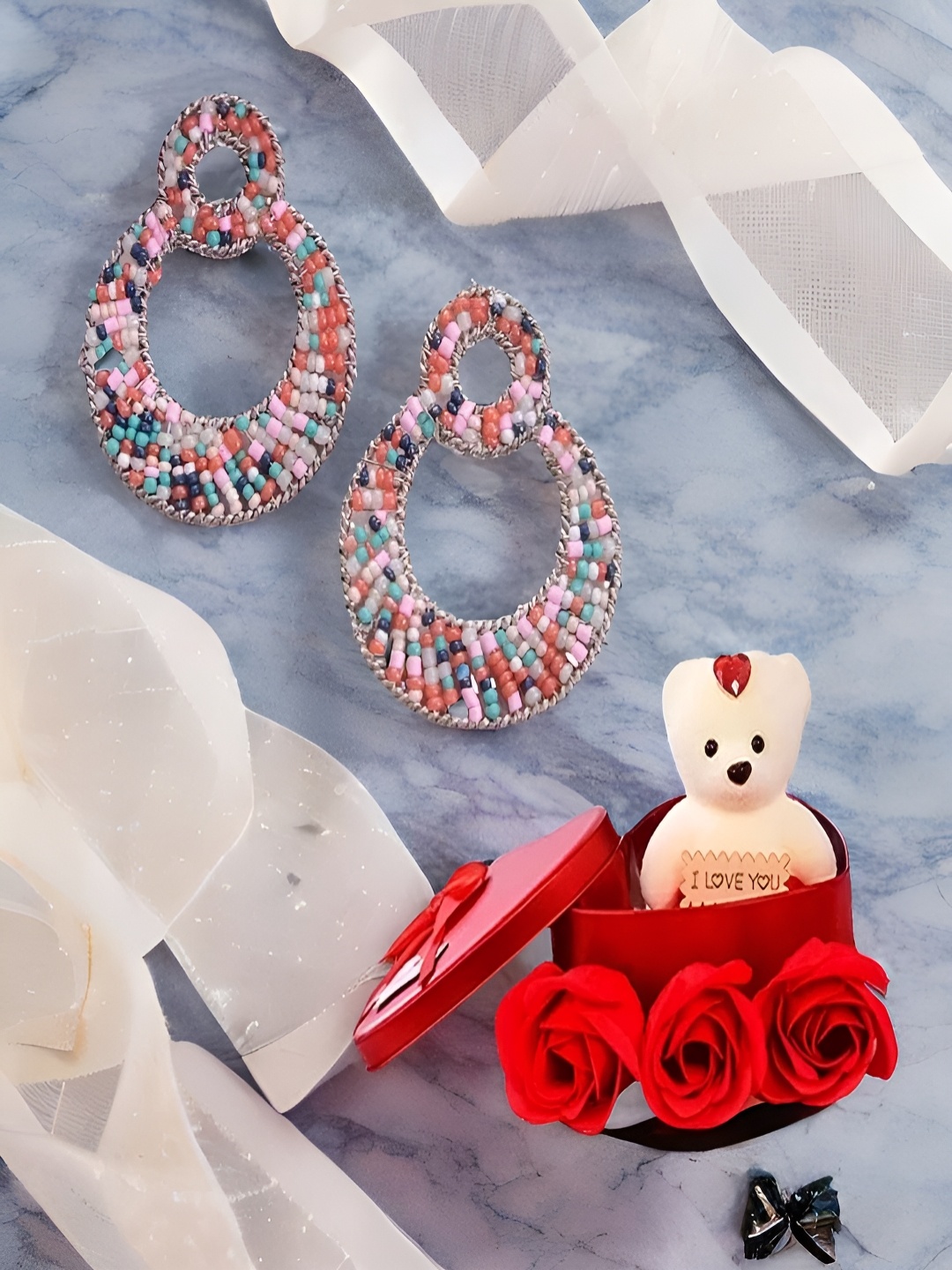 

UNIVERSITY TRENDZ White & Red Dangle Earrings & Teddy Combo Gift Set