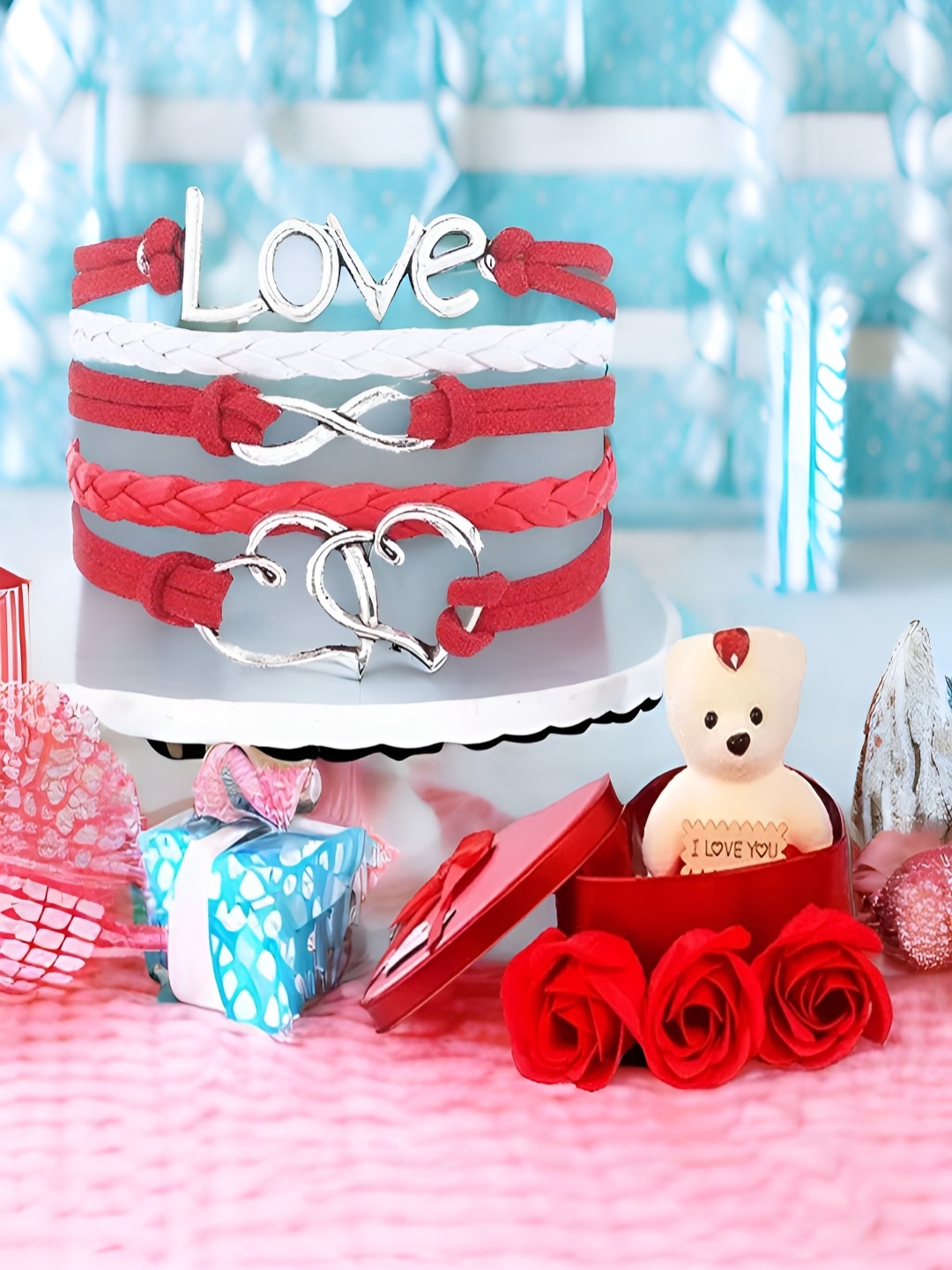 

UNIVERSITY TRENDZ Red & White Heart Bracelet & Teddy Bear Gift Set