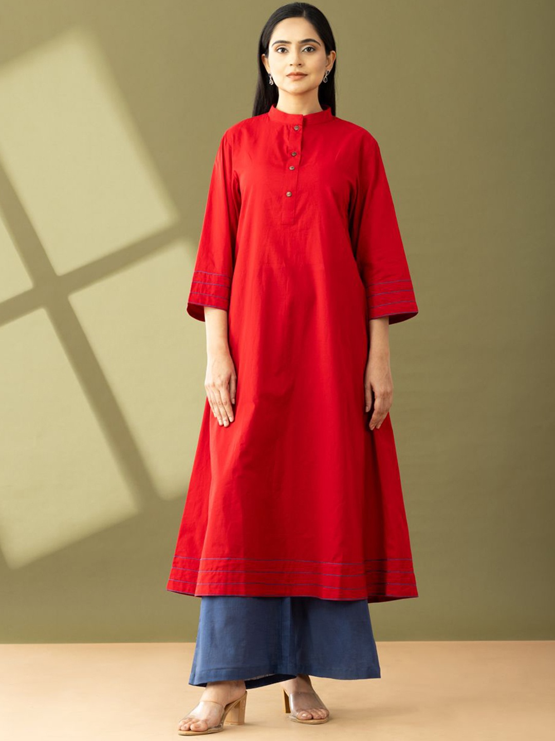 

HANDIKART Mandarin Collar Cambric Cotton A-Line Kurta With Palazzos, Red